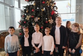 Губернаторская ёлка прошла в Государственном академическом театре драмы имени Л.Н. Толстого.