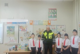 О дорожной безопасности - в День ребёнка!